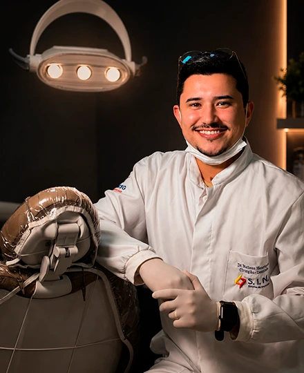 Dr. Mateus H. Machado